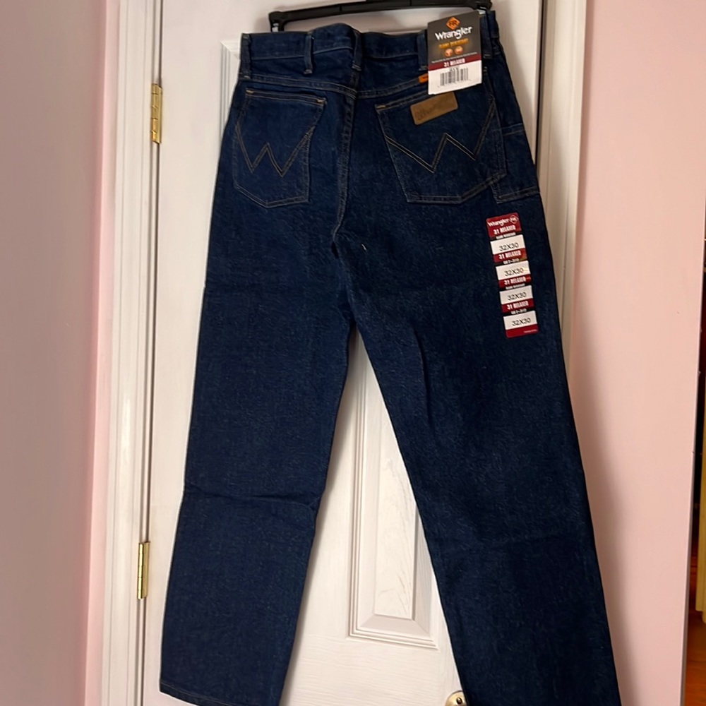 Wrangler 31 Relaxed Fit FR Jeans